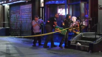 Police Search for Gunman After Shooting at Harlem Bar