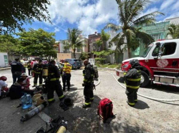 Mexico: Massive Gas Explosion Destroys Home in Playa del Carmen, One Critically Injured 3 Mexico: Massive Gas Explosion Destroys Home in Playa del Carmen, One Critically Injured