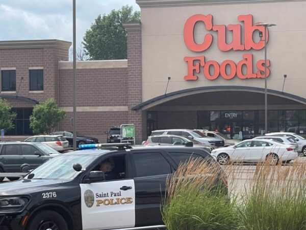 Shooting at Cub Foods in St. Paul Leaves 2 Injured, Suspect Dead 3 Shooting at Cub Foods in St. Paul Leaves 2 Injured, Suspect Dead