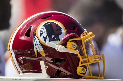 Trump Redskins Name Change: Ex-President Urges Reversal 1 Trump Redskins Name Change