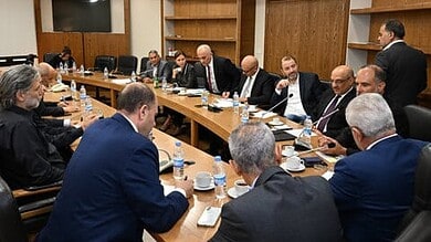 أوتوستراد جونية ومشروع شكا: 40 مليون دولار للتوسعة و 30 باصًا إضافيًا قريبًا