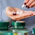 هل يجدر بالجميع تناول مكمّلات الفيتامينات؟