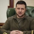 زيلينسكي يحذر من إقصاء أوكرانيا عن قمة ترامب وبوتين ويؤكد رفض التنازل عن أراضٍ لروسيا