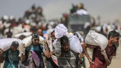 قتلى بنيران إسرائيلية بين منتظري المساعدات، وبيان عربي يدين خطة "السيطرة الكاملة" على غزة
