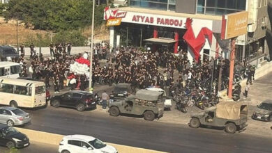 ذعر في خلدة بسبب “قمصان سود”… ليتبيّن أنها احتفالات مطعم بمليون متابع