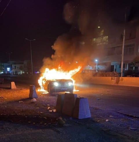 بالفيديو: استهداف سيارة عند مفرق بريتال في البقاع