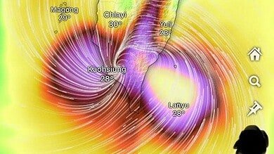 Typhoon Podul Hits Southern Taiwan With Fierce Winds, Rain