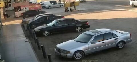  استهداف السيارة على طريق المصنع