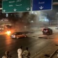 بالفيديو: اعادة فتح طريق المطار بعد مغادرة المحتجين