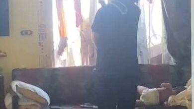 بالفيديو: توقيف والدة عنّفت طفلها البالغ سنتين في بعورته وتسليمه لإحدى الجمعيات