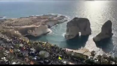 بالفيديو: مشاهد إضافية تُظهر تجمعات المشاركين قبالة صخرة الروشة