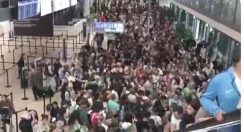 Video: Thousands stranded at Geneva Airport, unable to depart
