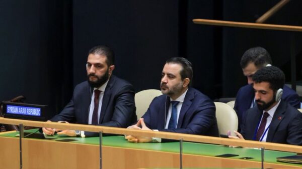 “أبو محمد” و”أبو عائشة”. سوريون في نيويورك ينادون الرئيس ووزير خارجيته بأسمائهما الحركية 3 “أبو محمد” و”أبو عائشة”. سوريون في نيويورك ينادون الرئيس ووزير خارجيته بأسمائهما الحركية