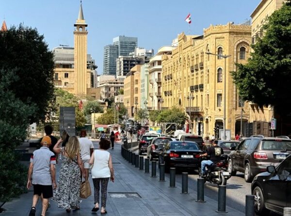 احتفال صخرة الروشة يضع الحكومة اللبنانية في موقف صعب أمام حزب الله