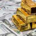 الذهب يواصل التحليق والدولار يتراجع وسط تصاعد الحرب التجارية بين الصين وأمريكا