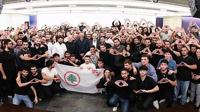 سمير جعجع للطلاب: “أنتم مستقبل القوات والوطن.. والسياسة عمل مقدّس” 4 سمير جعجع للطلاب: “أنتم مستقبل القوات والوطن.. والسياسة عمل مقدّس”