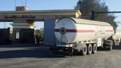 إسرائيل تقول إن معبر رفح سيفتح لاحقاً "للأفراد لا المساعدات"، والحوثيون يعلنون مقتل رئيس الأركان العامة