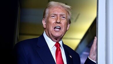 ترامب يقول "وقف إطلاق النار ليس في خطر" بعد مقتل أكثر من مئة شخص خلال يومين في غارات إسرائيلية 5 ترامب يقول "وقف إطلاق النار ليس في خطر" بعد مقتل أكثر من مئة شخص خلال يومين في غارات إسرائيلية