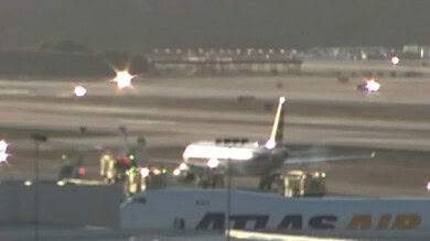 American Airlines Flight Returns to LAX After Fumes Fill Cabin, Leaving Seven Passengers Sick