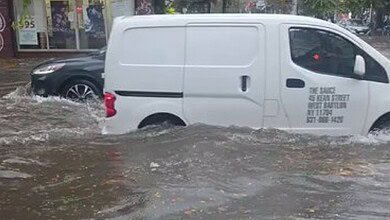 Video: New York City flooded, cars floating in floodwaters 5 Video: New York City flooded, cars floating in floodwaters