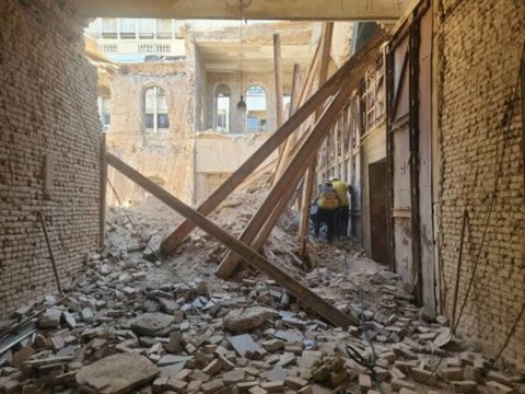بالفيديو: انهيار سقف في مبنى السرايا بدمشق.. جرحى وعالقون تحت الأنقاض