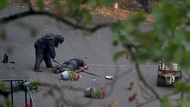 Bomb Disposal Team Secures Site After Manchester Synagogue Attacker Is Shot