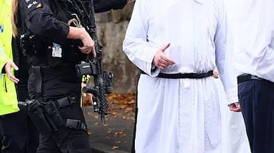 Rabbi at Manchester Synagogue Stands Amid Aftermath of Terrorist Attack