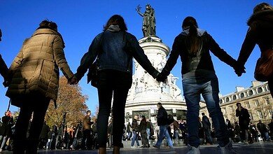 في الذكرى العاشرة لهجوم الباتكلان، كيف تتعامل فرنسا مع الخطر الجهادي؟