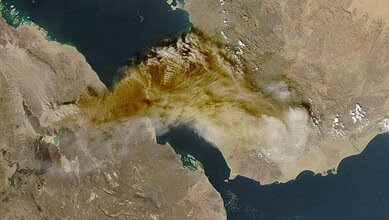 بركان إثيوبي خامد منذ العصر الجليدي ينفجر ويرسل رماده إلى اليمن وعُمان، ماذا نعرف عن الأخدود الأفريقي العظيم؟