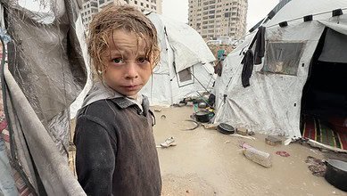 وكالات الإغاثة في غزة: "سنفقد أرواحاً هذا الشتاء، الأطفال والعائلات سيهلكون"