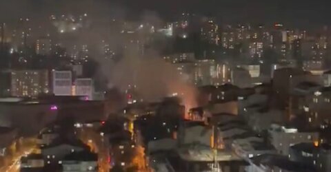 بالفيديو: انفجار في إسطنبول بالعاصمة الاقتصادية لتركيا والدخان يتصاعد في السماء 1 بالفيديو: انفجار في إسطنبول بالعاصمة الاقتصادية لتركيا والدخان يتصاعد في السماء