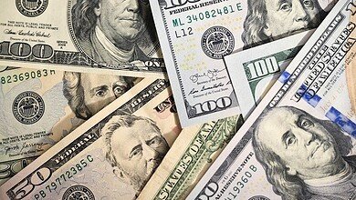 امرأة أمريكية تربح 50 ألف دولار بعد ضغطها على الزر الخطأ في آلة يانصيب