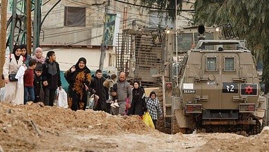 "هيومن رايتس ووتش" تتهم إسرائيل بارتكاب "جرائم حرب" في الضفة الغربية، والجيش الإسرائيلي يتعهد بمواصلة العمل "وفق القانون الدولي"