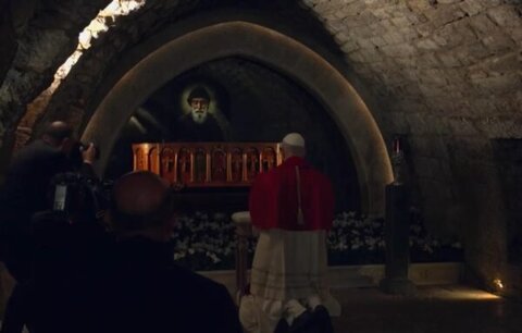 البابا من عنايا: نصلي من اجل لبنان والمنطقة واشكر الله الذي مكّنني من المجيء الى هنا 1 البابا من عنايا: نصلي من اجل لبنان والمنطقة واشكر الله الذي مكّنني من المجيء الى هنا