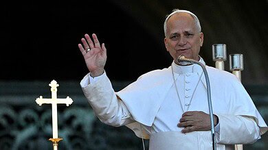 بالفيديو: البابا لاوون يشيد بمساعدة المرضى في مستشفى دير الصليب