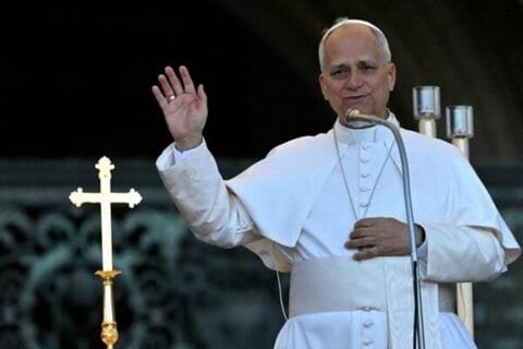 بالفيديو: البابا لاوون يشيد بمساعدة المرضى في مستشفى دير الصليب 1 البابا لاوون