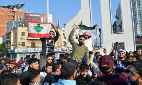 الخولي يحذّر من “فوضى النزوح” بعد تظاهرات السوريين في عدة مناطق 1 الخولي