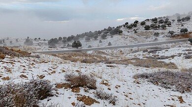 ثلوج الضنية تغطي المرتفعات للمرة الأولى هذا العام