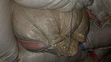 بالفيديو: مداهمات في برّ الياس وتعنايل تكشف مستودعات تبيع بهارات مزوّرة ومخالفة للشروط الصحية