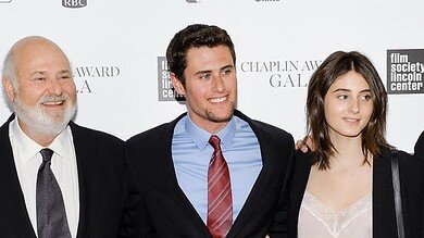 اعتقال نجل المخرج الأميركي روب راينر للاشتباه بقتل والديه في لوس أنجلوس