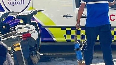 إجراءات صارمة في المنية ضد الدراجات والسيارات المزعجة