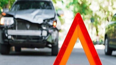 اصابة ٣ اشخاص في حادث على طريق عبرا - الهلالية