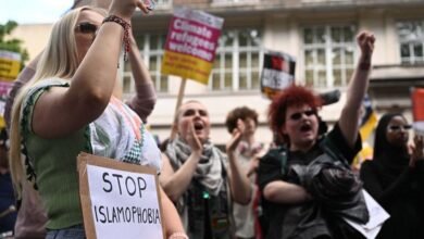 هل تحتاج بريطانيا إلى إعادة تعريف "الإسلاموفوبيا" لحماية المسلمين من الكراهية؟ مقال في التلغراف