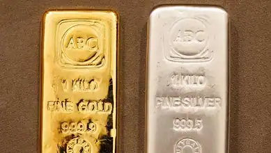 قفزة تاريخية للذهب والمعادن النفيسة.. كم بلغ؟