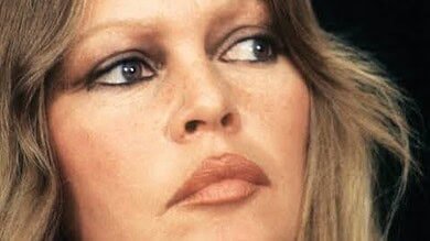 وفاة أيقونة السينما الفرنسية بريجيت باردو عن 91 عامًا