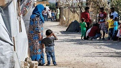 مارون الخولي يرحّب بلقاء بعبدا ويعلن بداية إنهاء النزوح السوري