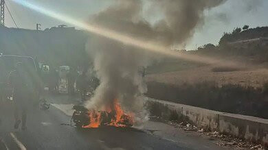 بالفيديو: مسيّرة تستهدف دراجة نارية بعد منتصف الليل في صديقين