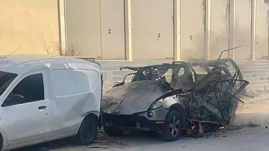 بالفيديو: استهداف سيارة عند مفرق دردغيا