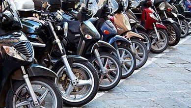 ارتفاع حوادث السير يدفع وزارة الداخلية لتشديد العقوبات على الدراجات النارية