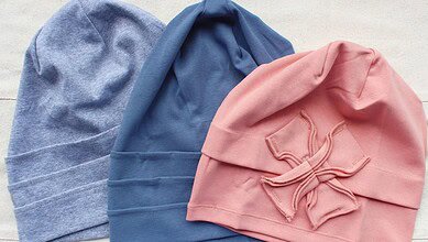 المسلمون في فرنسا: "طرد تلميذة بسبب قبعة العلاج الكيميائي، وحرب على الاستنجاء" #عاجل